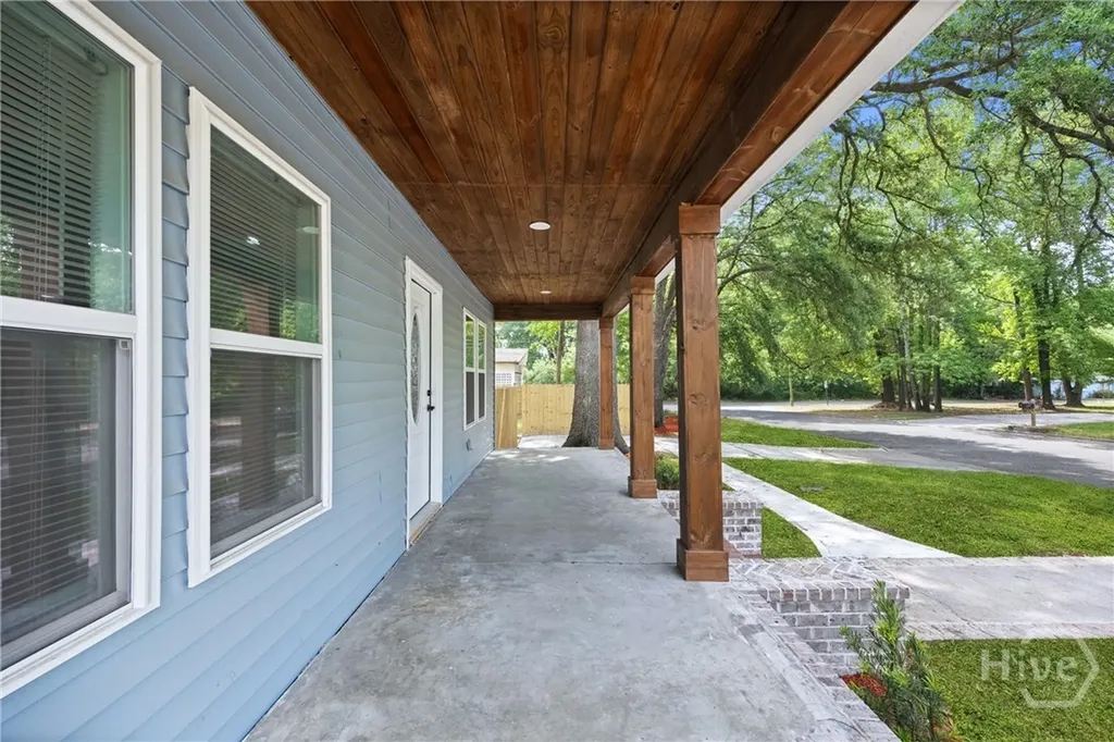 2010 Palmetto Avenue Savannah GA 31405