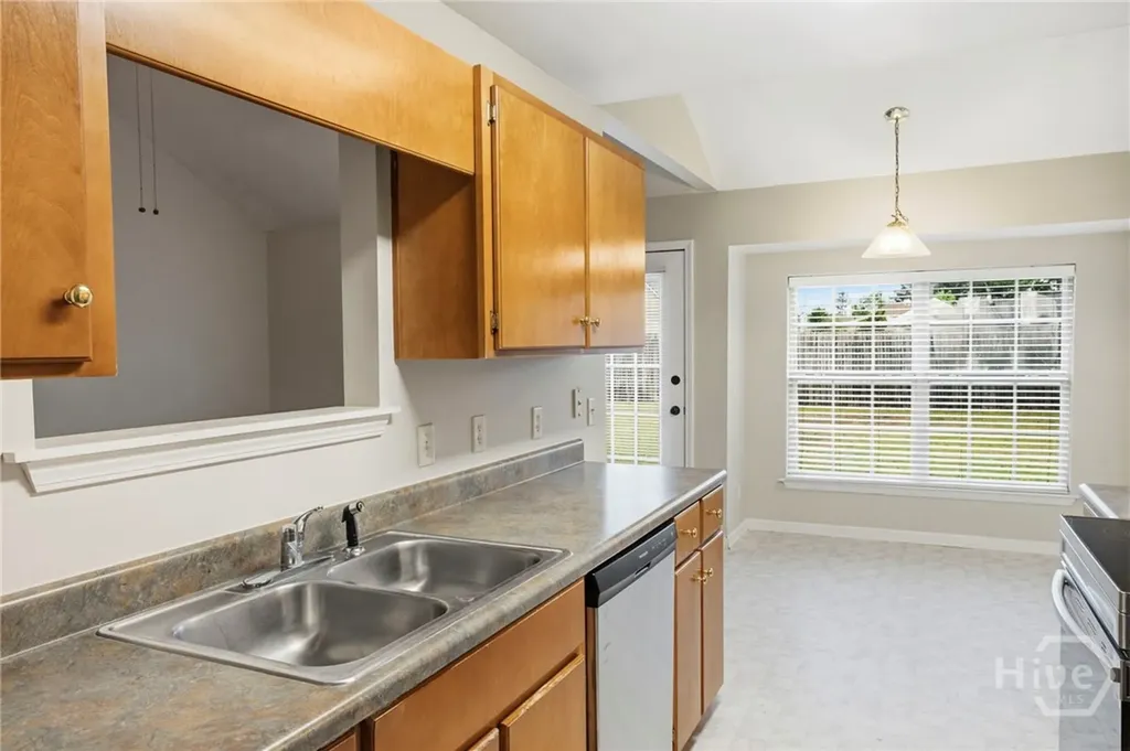 185 Berwick Lakes Boulevard Pooler GA 31322