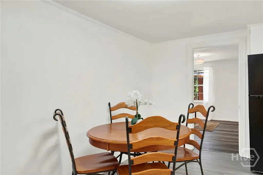 17 Russell Avenue Savannah GA 31408