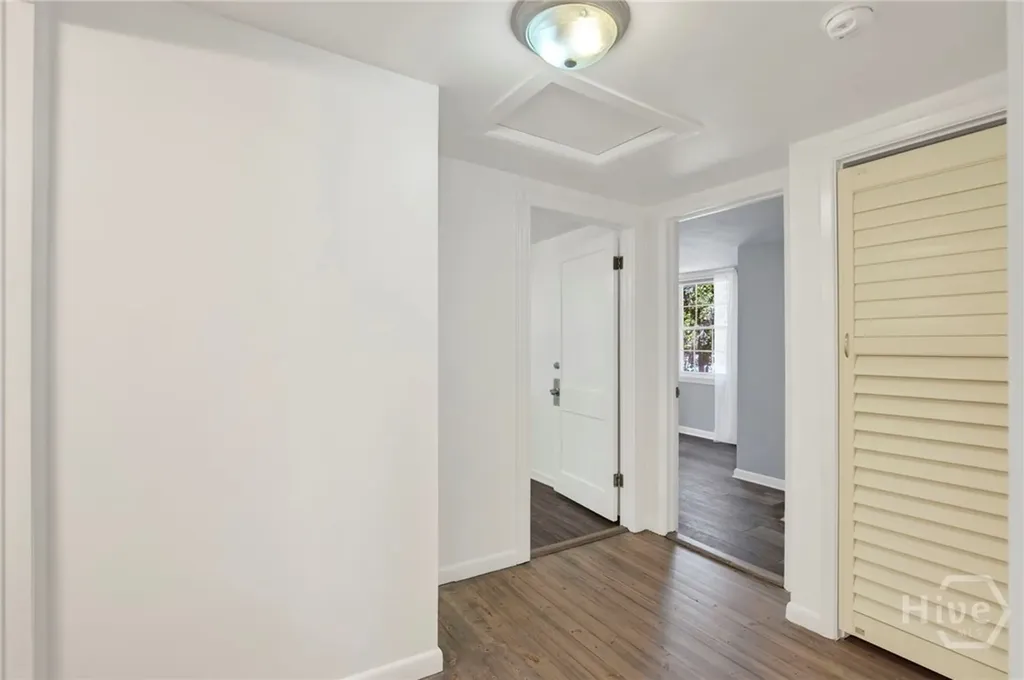 17 Russell Avenue Savannah GA 31408