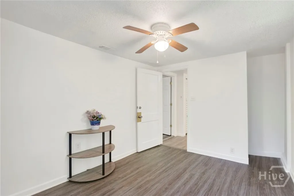 17 Russell Avenue Savannah GA 31408