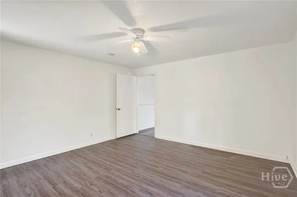 17 Russell Avenue Savannah GA 31408