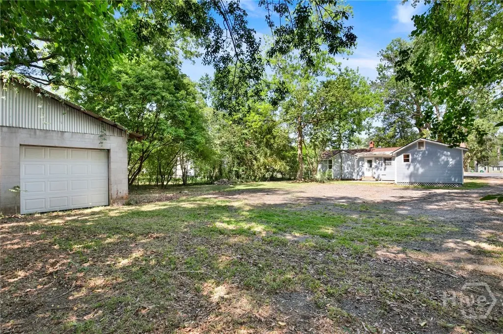 17 Russell Avenue Savannah GA 31408
