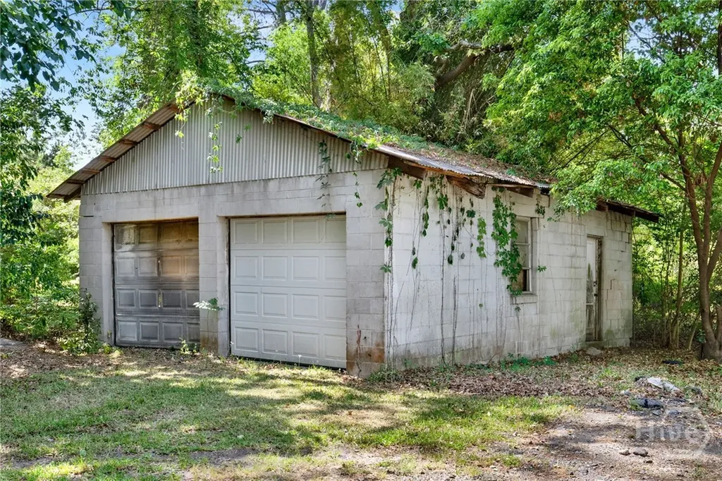 17 Russell Avenue Savannah GA 31408