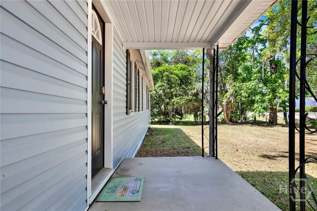 17 Russell Avenue Savannah GA 31408