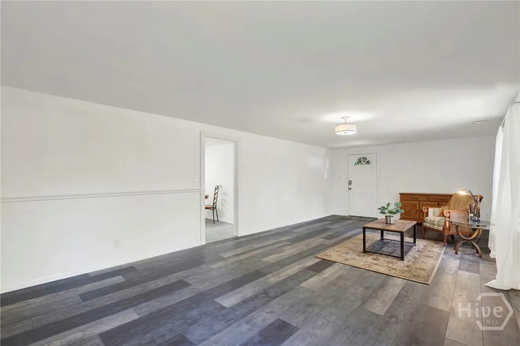 17 Russell Avenue Savannah GA 31408