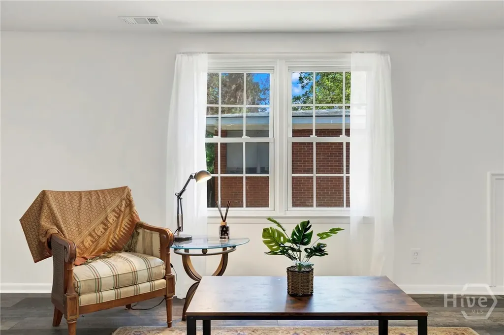 17 Russell Avenue Savannah GA 31408