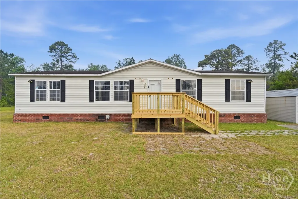 135 Tupelo Loop NE Ludowici GA 31316