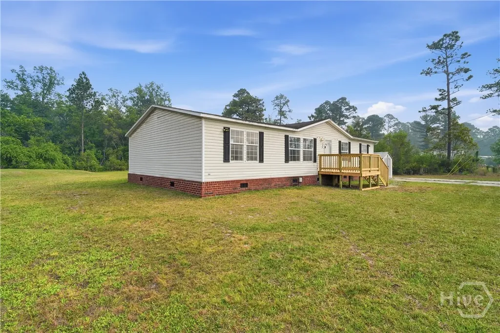 135 Tupelo Loop NE Ludowici GA 31316