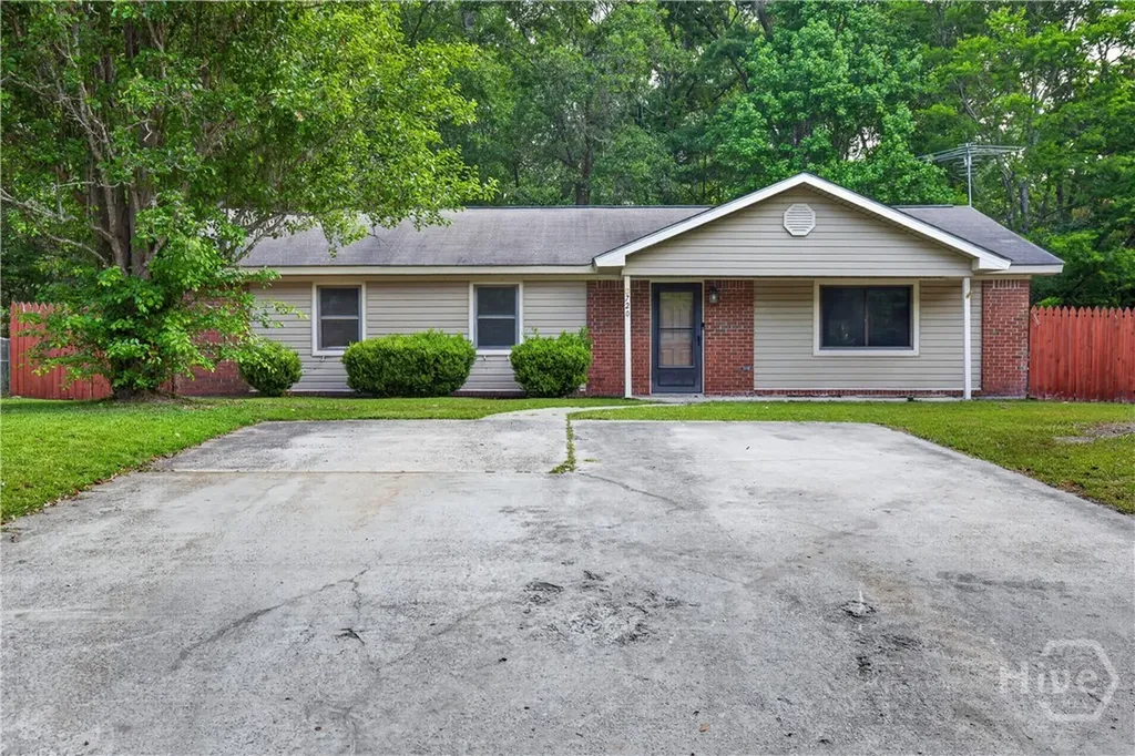 720 Thornwood Way Hinesville GA 31313
