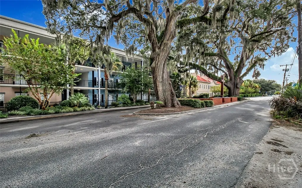 2902 River Drive Savannah GA 31404