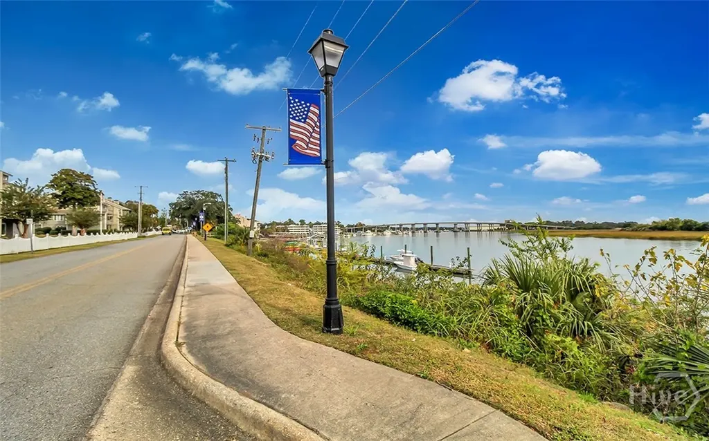 2902 River Drive Savannah GA 31404