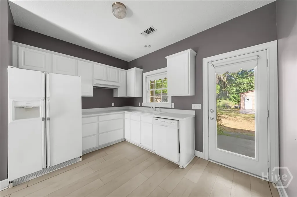 8609 Gohler Avenue Savannah GA 31406
