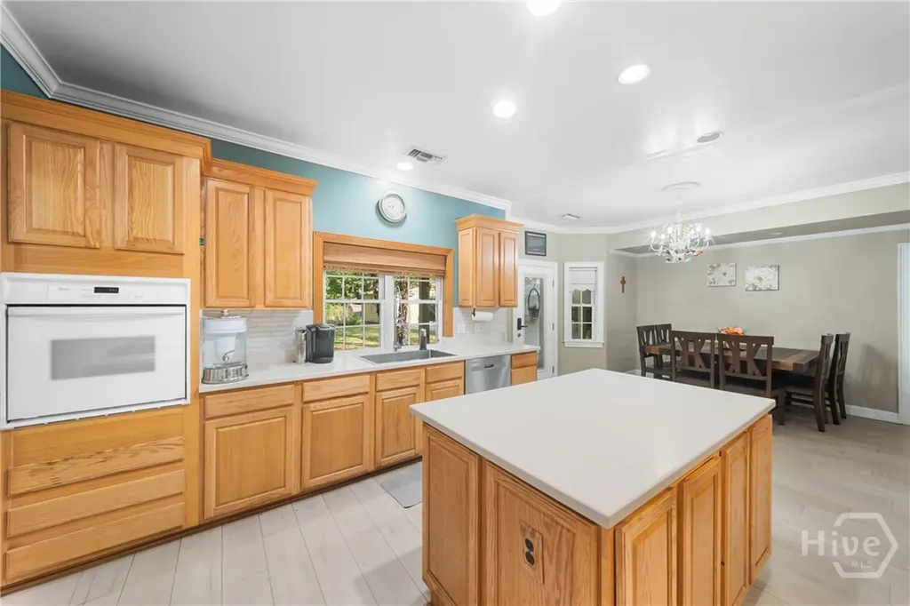 8609 Gohler Avenue Savannah GA 31406