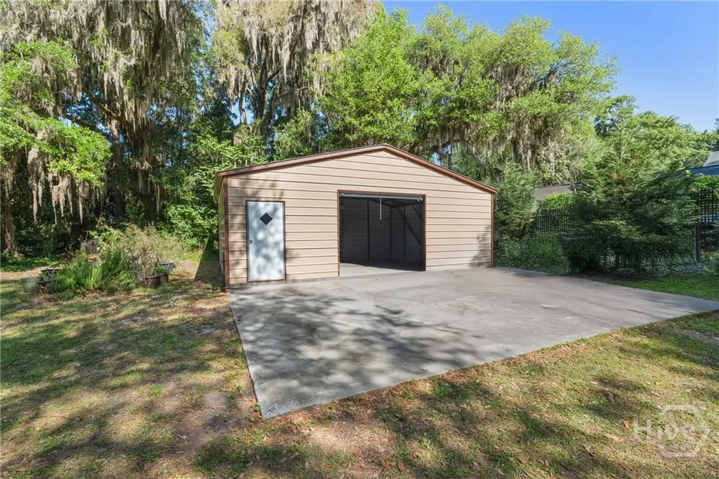 8609 Gohler Avenue Savannah GA 31406