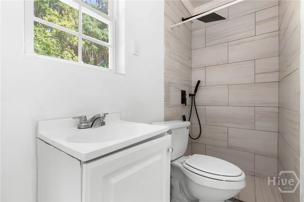 8609 Gohler Avenue Savannah GA 31406