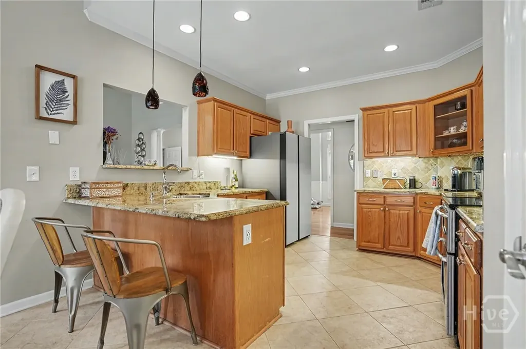 3 Settlers Point Savannah GA 31406