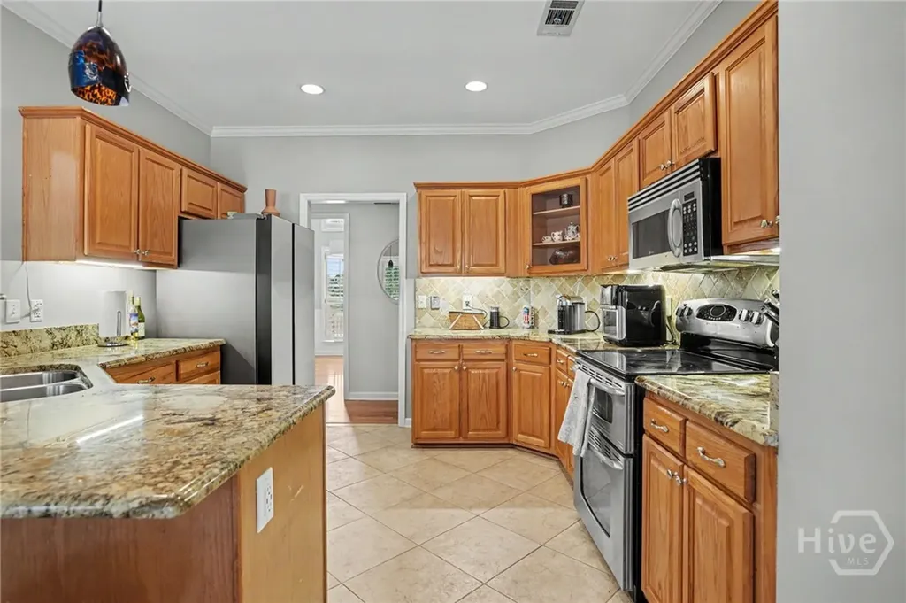 3 Settlers Point Savannah GA 31406
