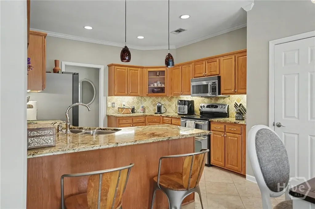 3 Settlers Point Savannah GA 31406