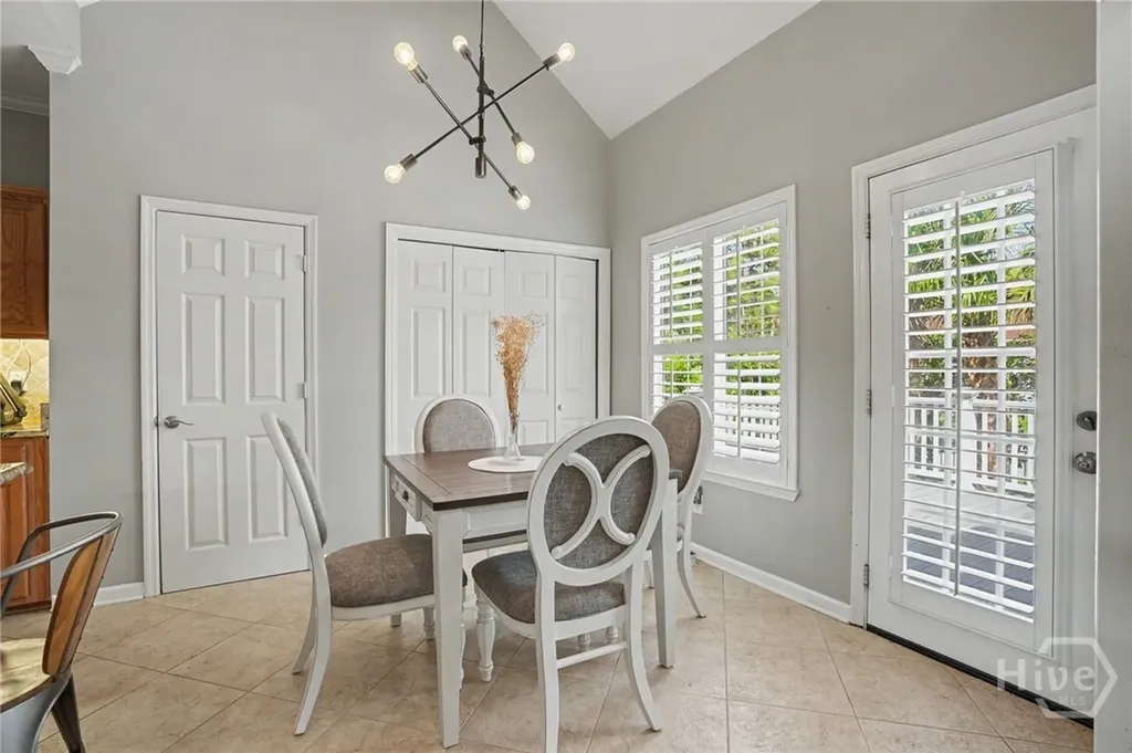 3 Settlers Point Savannah GA 31406