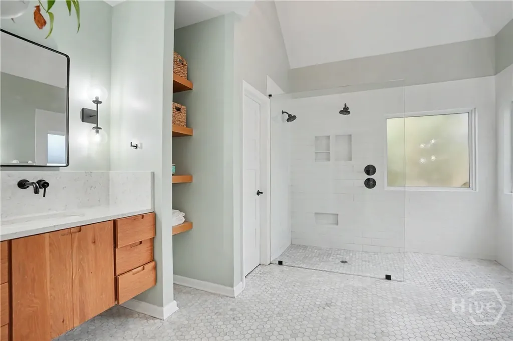 3 Settlers Point Savannah GA 31406