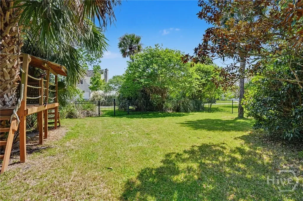 3 Settlers Point Savannah GA 31406