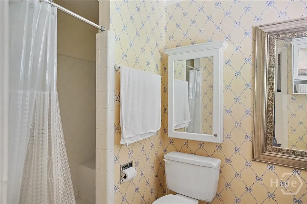 1 Treutlen Lane Savannah GA 31411