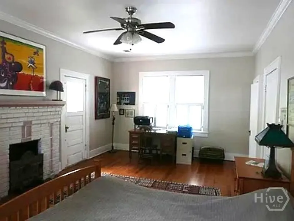 18 E 45th Street Savannah GA 31405