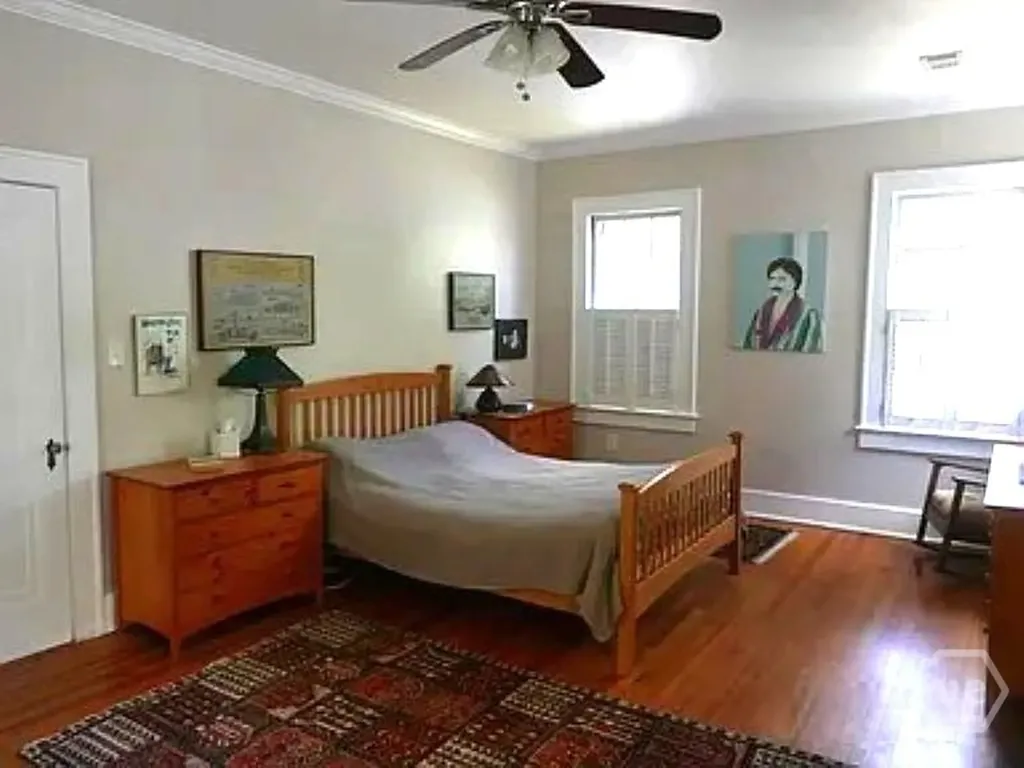18 E 45th Street Savannah GA 31405