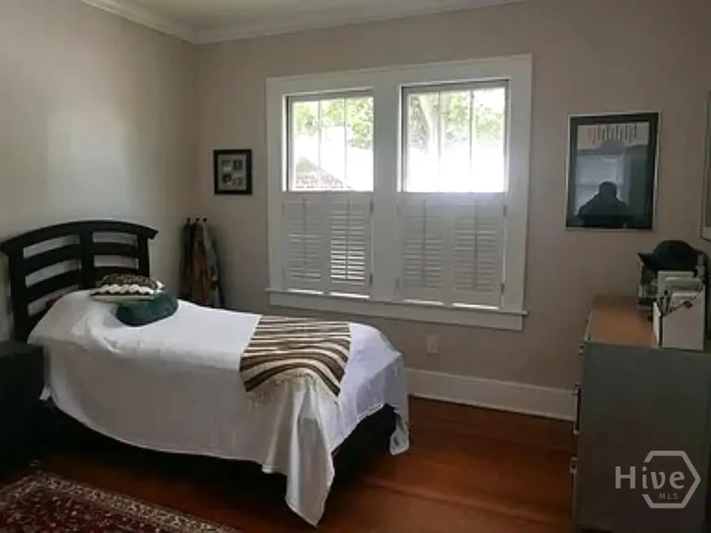18 E 45th Street Savannah GA 31405