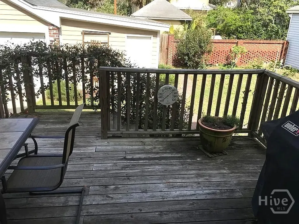 18 E 45th Street Savannah GA 31405