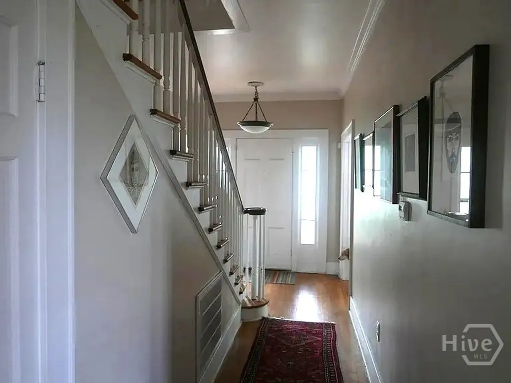 18 E 45th Street Savannah GA 31405