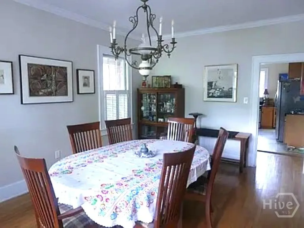 18 E 45th Street Savannah GA 31405