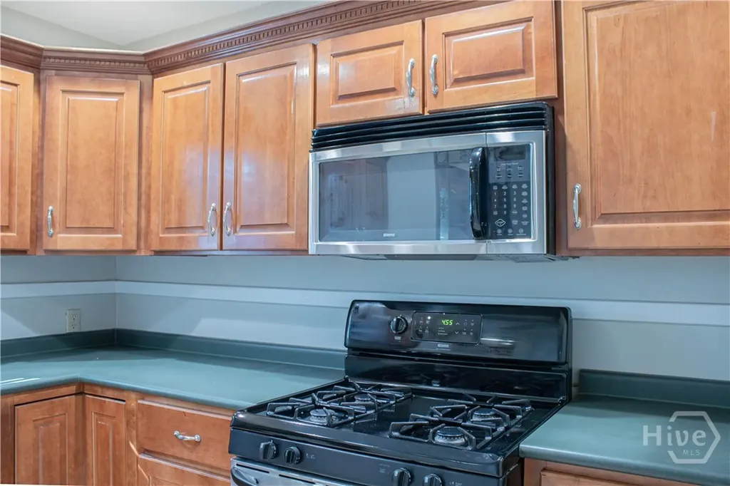 135 E Derenne Avenue Savannah GA 31405