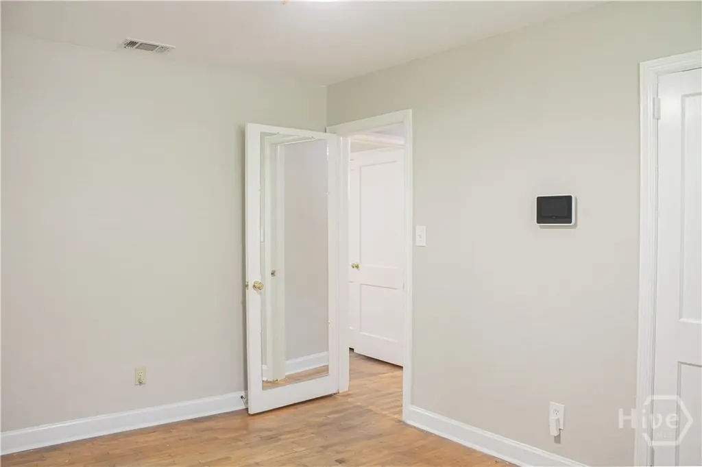 135 E Derenne Avenue Savannah GA 31405