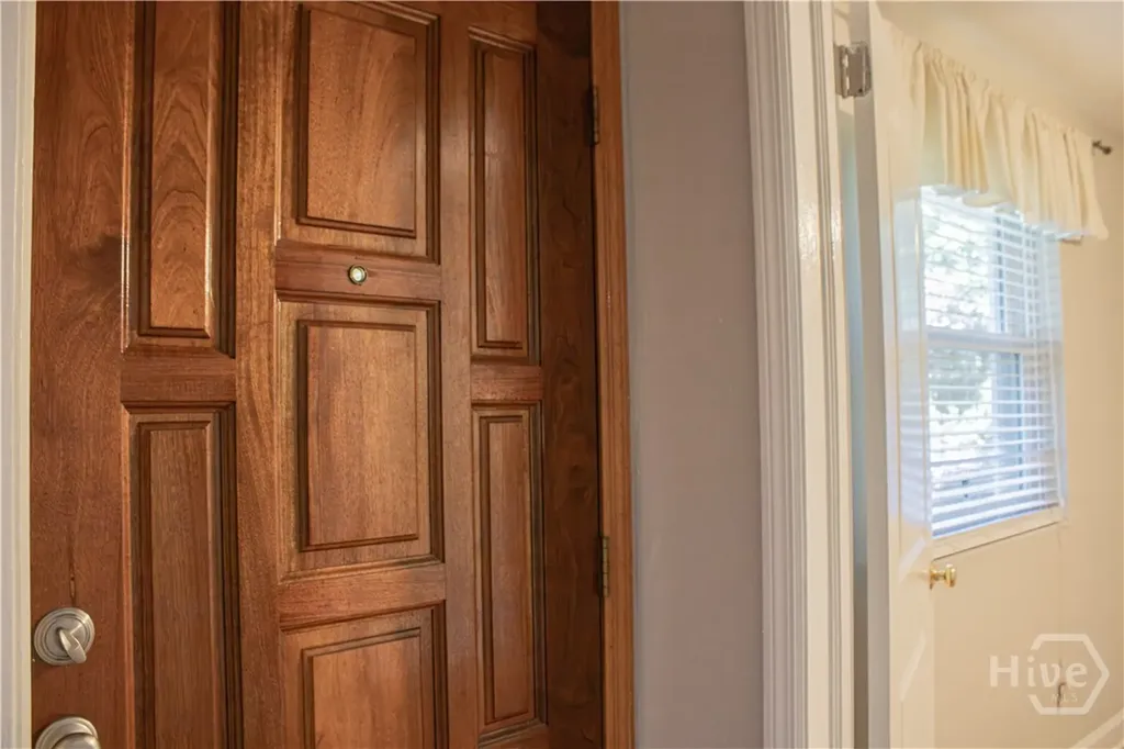 135 E Derenne Avenue Savannah GA 31405