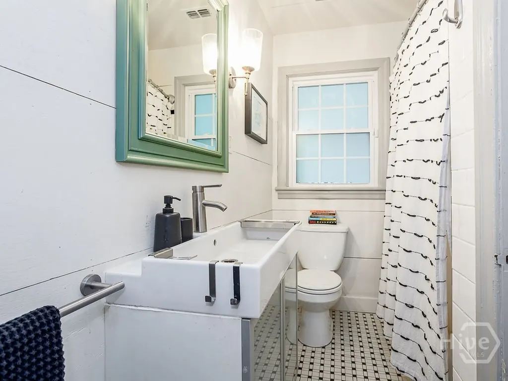 1216 E 40th Street Savannah GA 31404