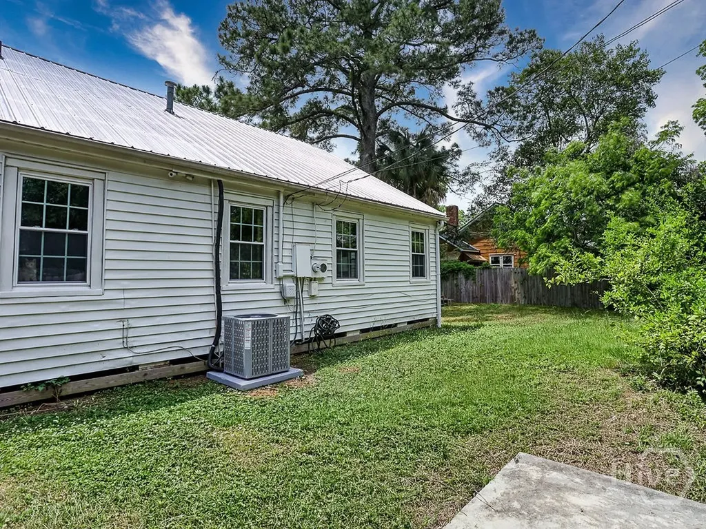 1216 E 40th Street Savannah GA 31404