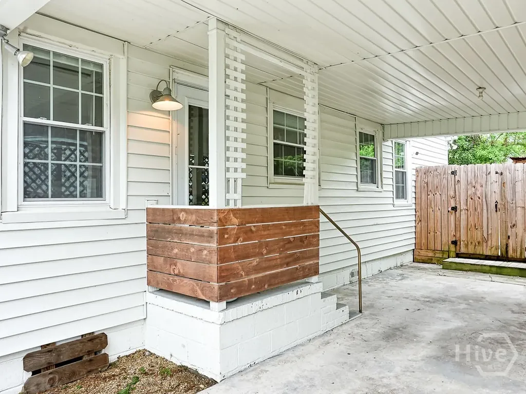 1216 E 40th Street Savannah GA 31404
