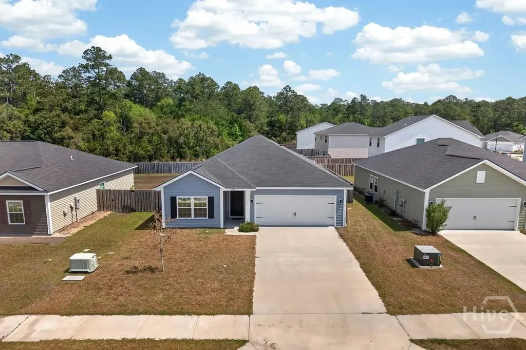 221 Joann Lewis Lane Hinesville GA 31313