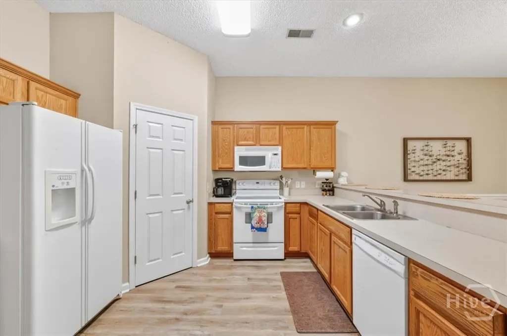 44 Travertine Circle Savannah GA 31419