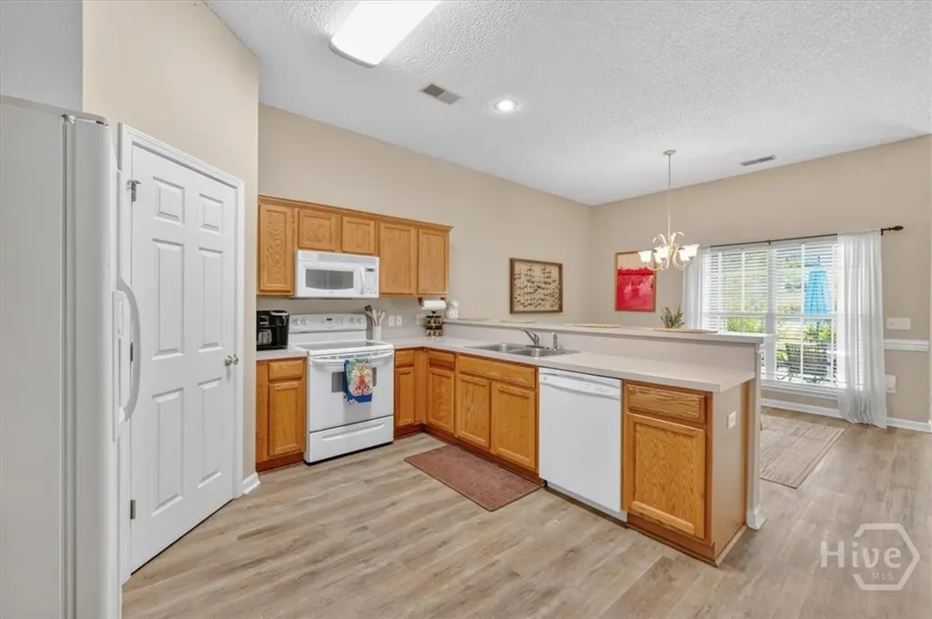44 Travertine Circle Savannah GA 31419