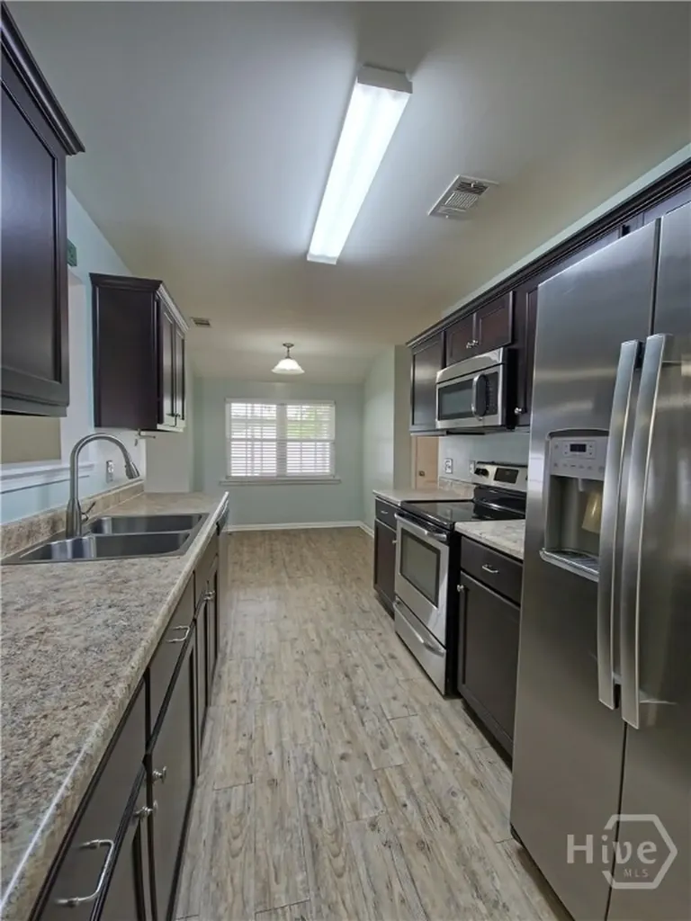 80 J R Drive Ellabell GA 31308