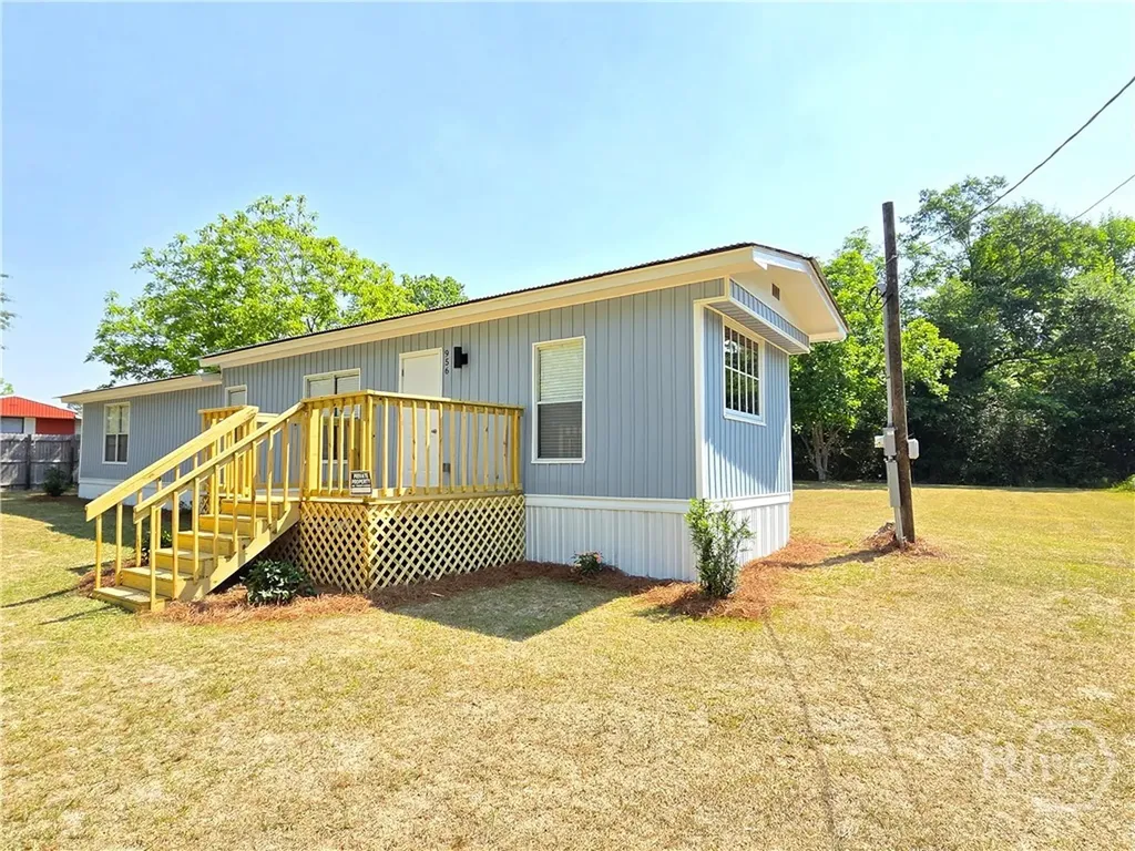 956 Donaldson Street Metter GA 30439