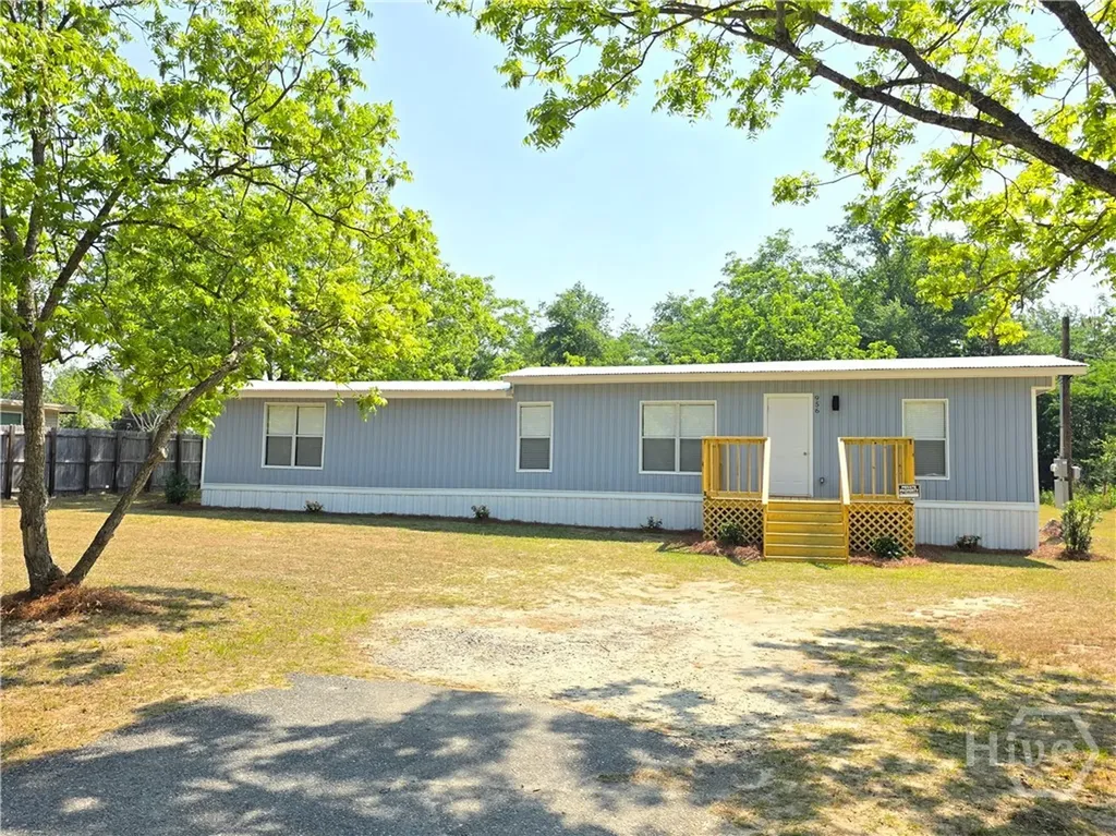 956 Donaldson Street Metter GA 30439