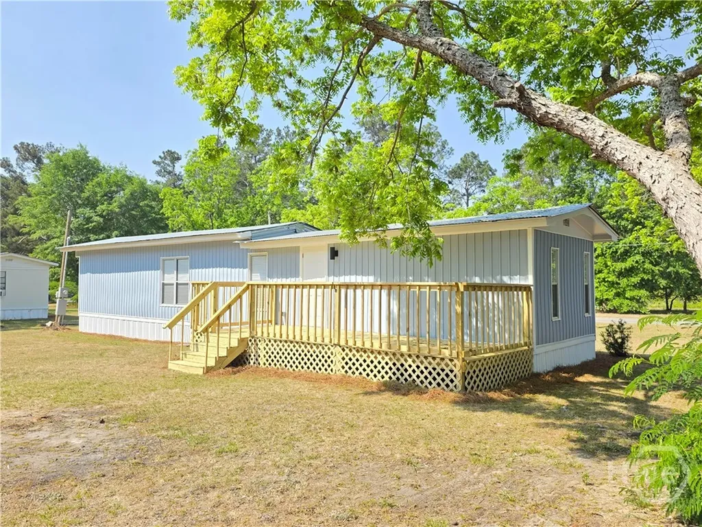 956 Donaldson Street Metter GA 30439