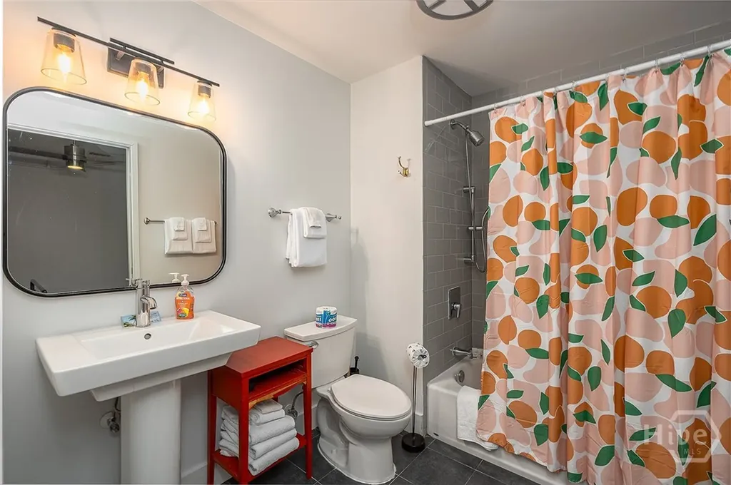 310 W Broughton Street Savannah GA 31401