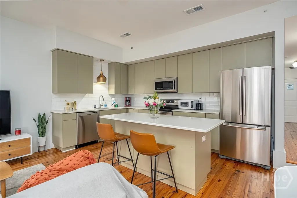 310 W Broughton Street Savannah GA 31401