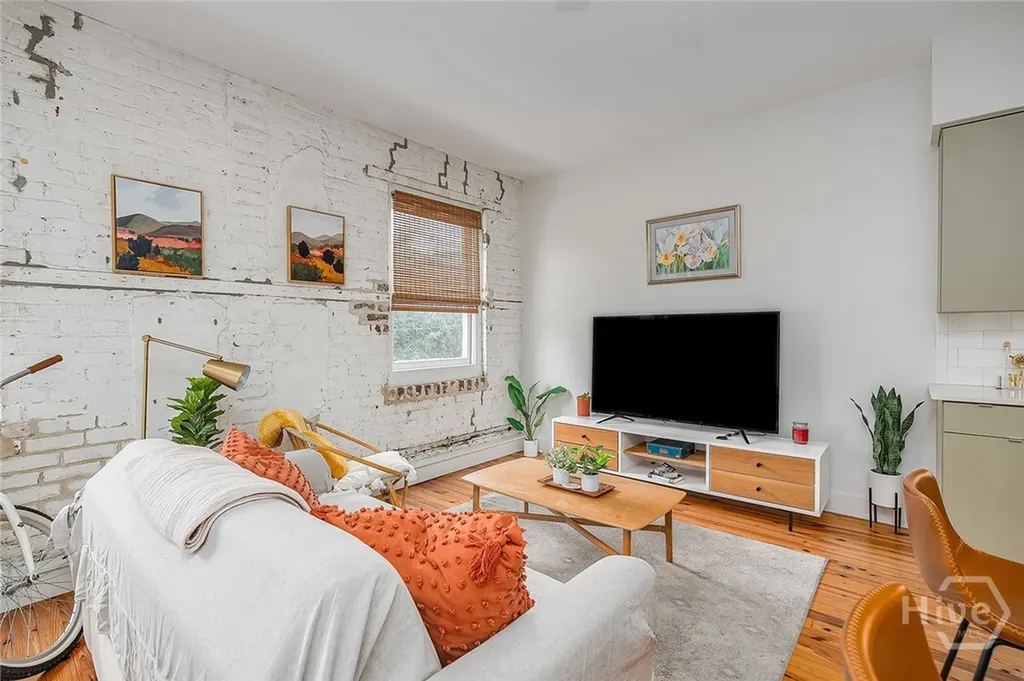 310 W Broughton Street Savannah GA 31401