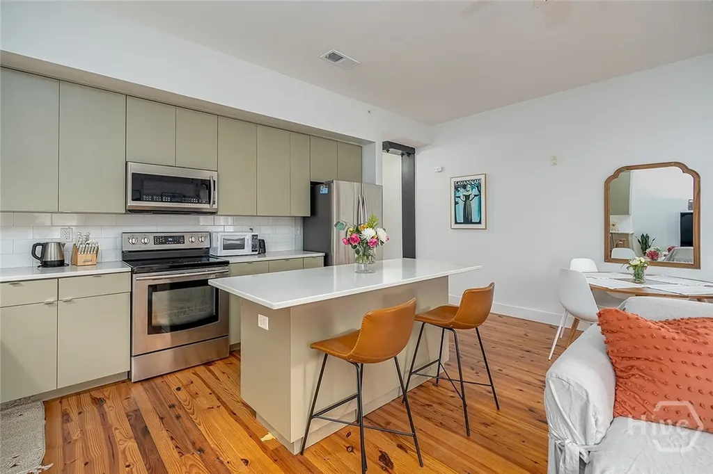 310 W Broughton Street Savannah GA 31401